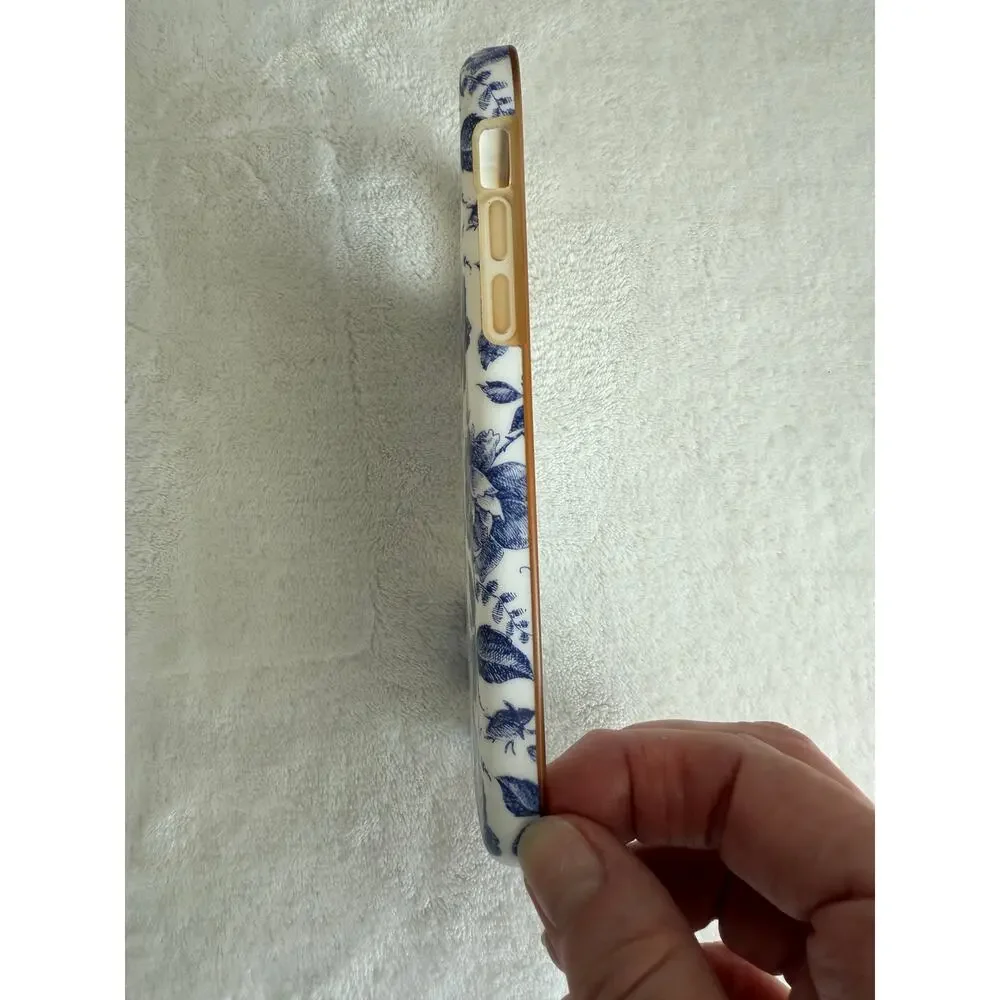 Casely 11‎ Pro iphone Phone Case Blue and White Rose Floral